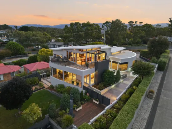 71 Burwood Drive, Blackmans Bay, Tas 7052
