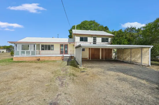 71 East Street, Clifton, Qld 4361