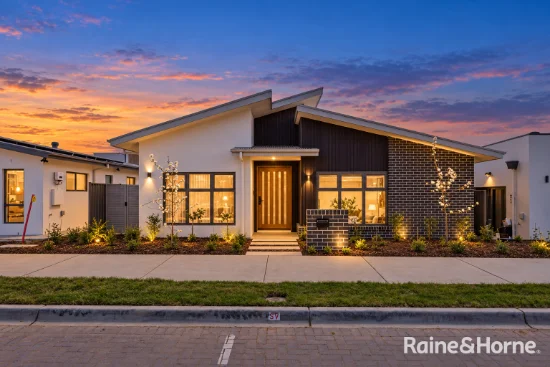72 Annette Street, Macnamara, ACT 2615