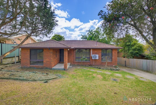 72 Gardenia St, Pakenham, Vic 3810 - For Rent