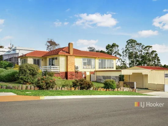 72 Hillcrest Road, Devonport, Tas 7310