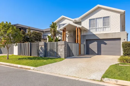 72 Lakeview Boulevard, Mermaid Waters, Qld 4218