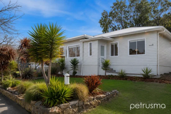 72 North Crescent, New Norfolk, Tas 7140