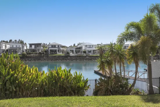 72 North Quay Circuit, Hope Island, Qld 4212