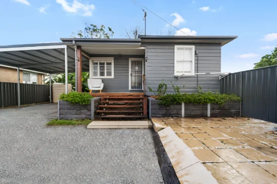 72 Queens Road, Everton Park QLD 4053 - For Rent