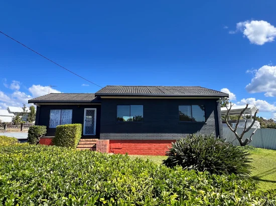 72 Robert Street, Labrador, Qld 4215