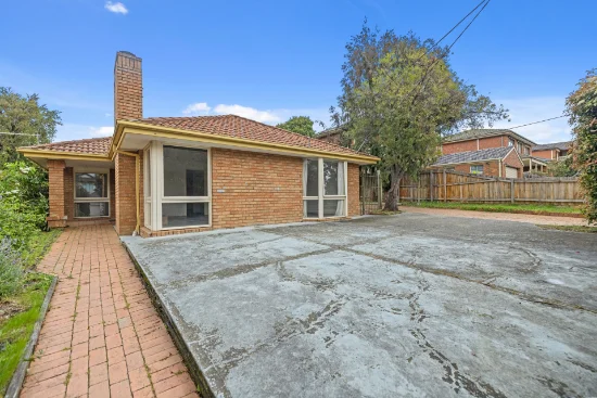72 Shepherd Road, Glen Waverley VIC 3150 - For Rent
