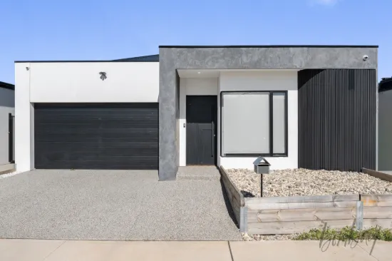 721 Grand Boulevard, Mickleham, Vic 3064