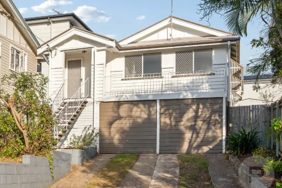 723 Logan Road, Greenslopes, Qld 4120