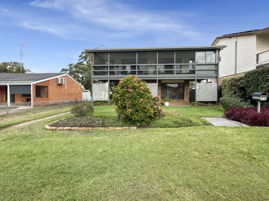 73 King Albert Avenue, Tanilba Bay, NSW 2319