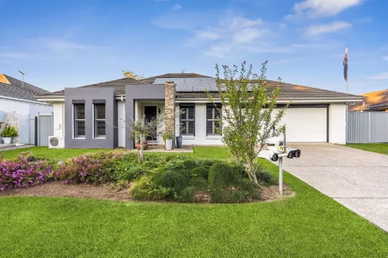 73 Sandstone Boulevard, Ningi, Qld 4511