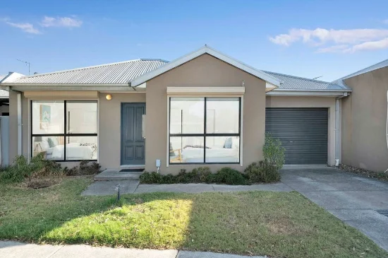 74 Caradon Drive, Truganina, Vic 3029