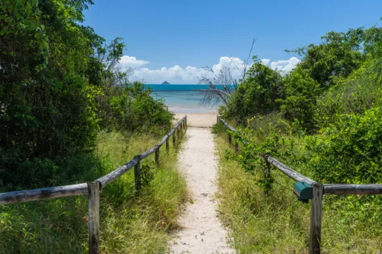 74 Gloucester Avenue, Hideaway Bay, Qld 4800
