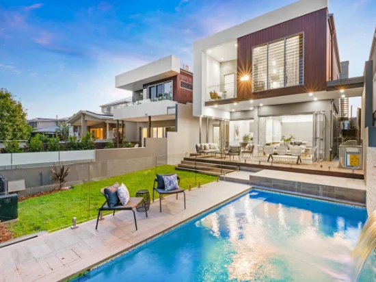 75 Arrol Street, Camp Hill, Qld 4152 - For Rent