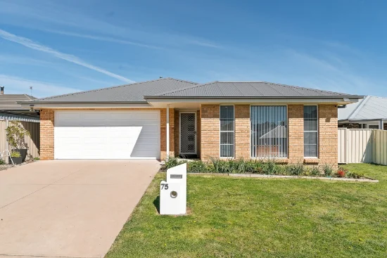 75 Molloy Drive, Orange, NSW 2800