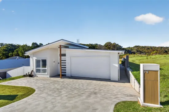 75 Saltwood Drive, Rosedale, NSW 2536