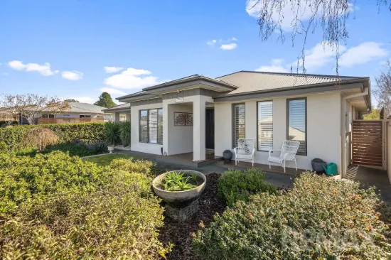75 Strickland Drive, Boorooma, NSW 2650