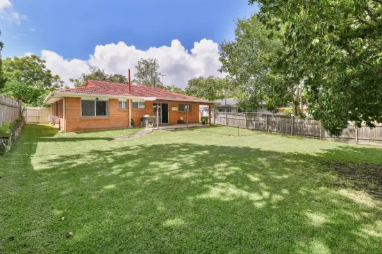 76 Dandenong Road, Jamboree Heights, Qld 4074