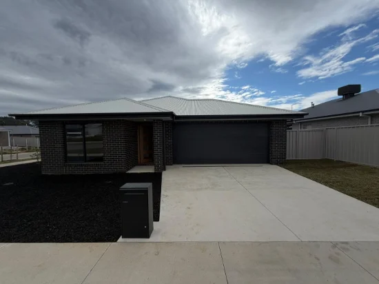 76 Glenwood Boulevard, Baranduda, Vic 3691 - For Rent