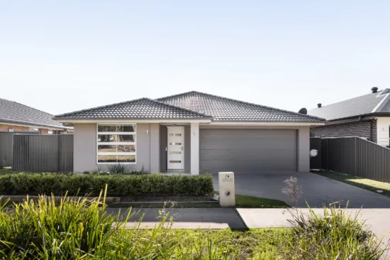 76 Jarvis Street, Thirlmere, NSW 2572