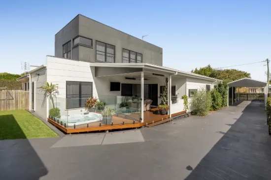 76 Mackenzie Street, Mount Lofty, Qld 4350