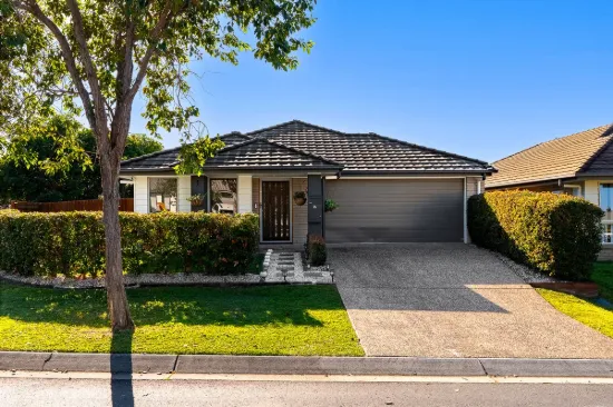 76 Mapleton Drive, North Lakes, Qld 4509