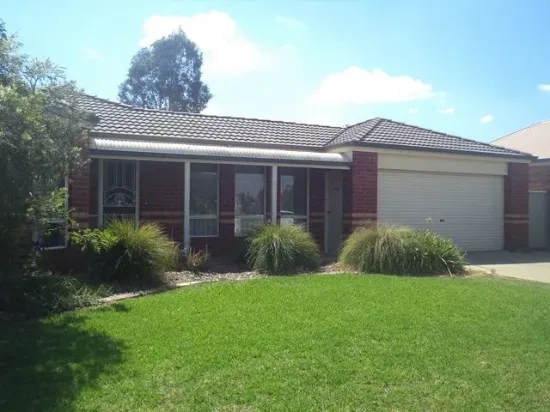 76 Ogilvie Avenue, Echuca VIC 3564-Image