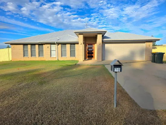 76 Racecourse Road, Miles, Qld 4415
