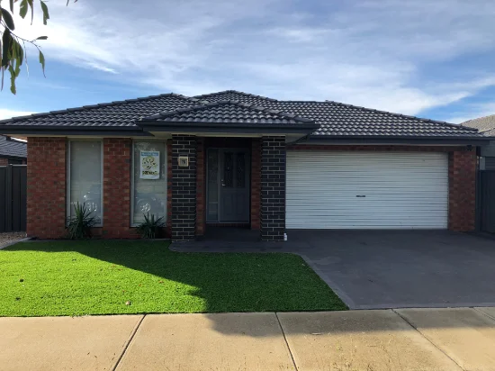 76 Royal Parade, Kilmore, Vic 3764
