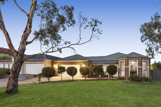 76 Watervale Boulevard, Taylors Hill, Vic 3037