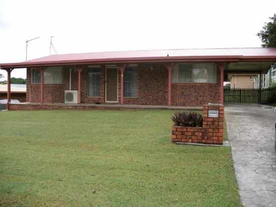 77 Aramac Drive, Clinton, Qld 4680