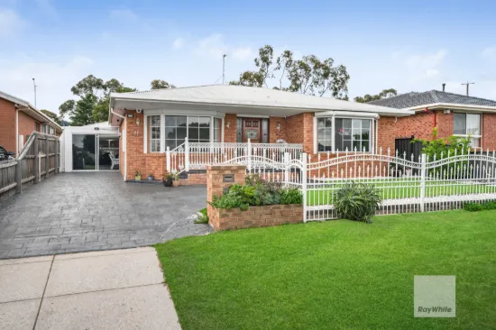 77 Bicentennial Crescent, Meadow Heights, Vic 3048