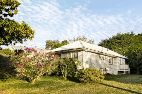 77 Eleventh Avenue, Kedron, Qld 4031