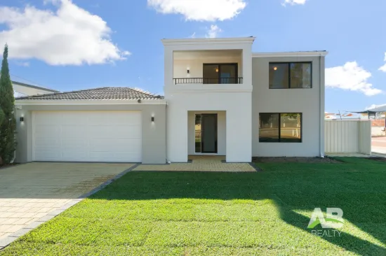 77 Gungurru Avenue, Hocking, WA 6065