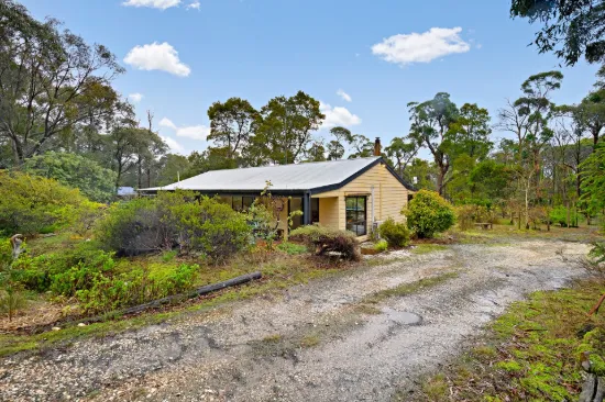 77 Laurence Drive, Snake Valley, Vic 3351