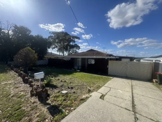 77 Macquarie Avenue, Padbury, WA 6025