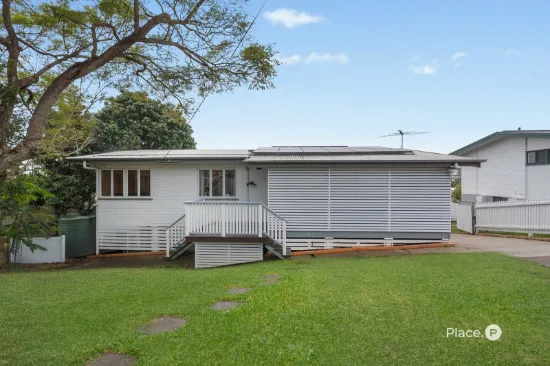 77 Mingera Street, Mansfield, Qld 4122