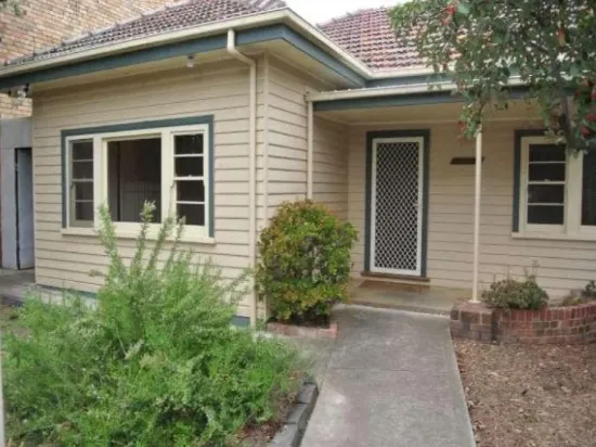 77 St Hellier Street, Heidelberg Heights, Vic 3081