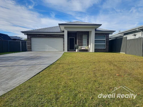 77 Summercloud Crescent, Vincentia, NSW 2540