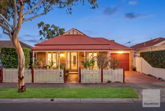 77 The Parkway, Caroline Springs VIC 3023-Image