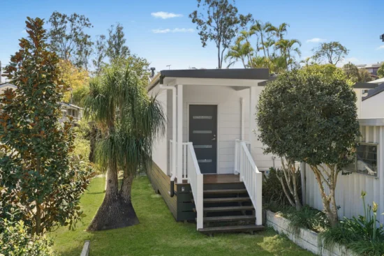 77A Sunset Rd, Kenmore, Qld 4069