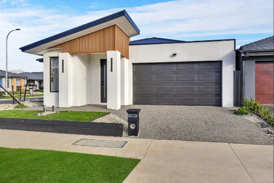 78 Broadway Street, Berwick, Vic 3806 - For Rent