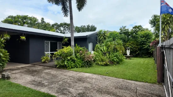 79 Baronia Crescent, Holloways Beach, Qld 4878