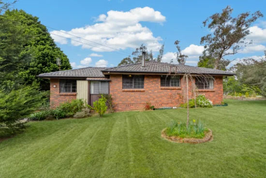 79 Dalrymple Avenue, Wentworth Falls, NSW 2782