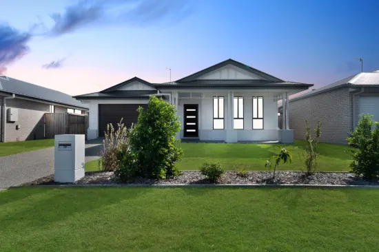 79 Dougan Street, Point Vernon, Qld 4655