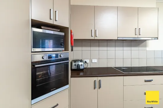 8-10 Edwards Road, Kennington VIC 3550-Image
