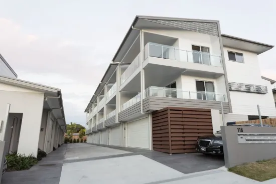 8/118 Jones Rd, Carina Heights, Qld 4152