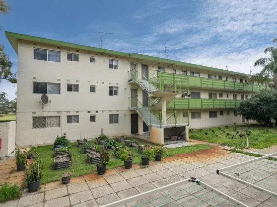 8/13 Milton Place, Orelia WA 6167-Image