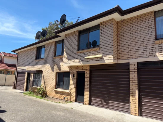 8/16 Hardy Street, Fairfield, NSW 2165