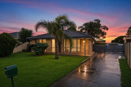 8 Adley Place, Hampton Park, Vic 3976